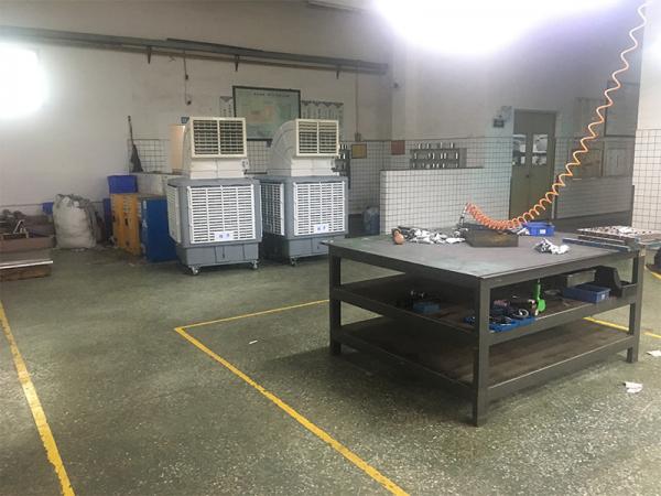 食品輔料工廠通風降溫工程設(shè)備今日安裝